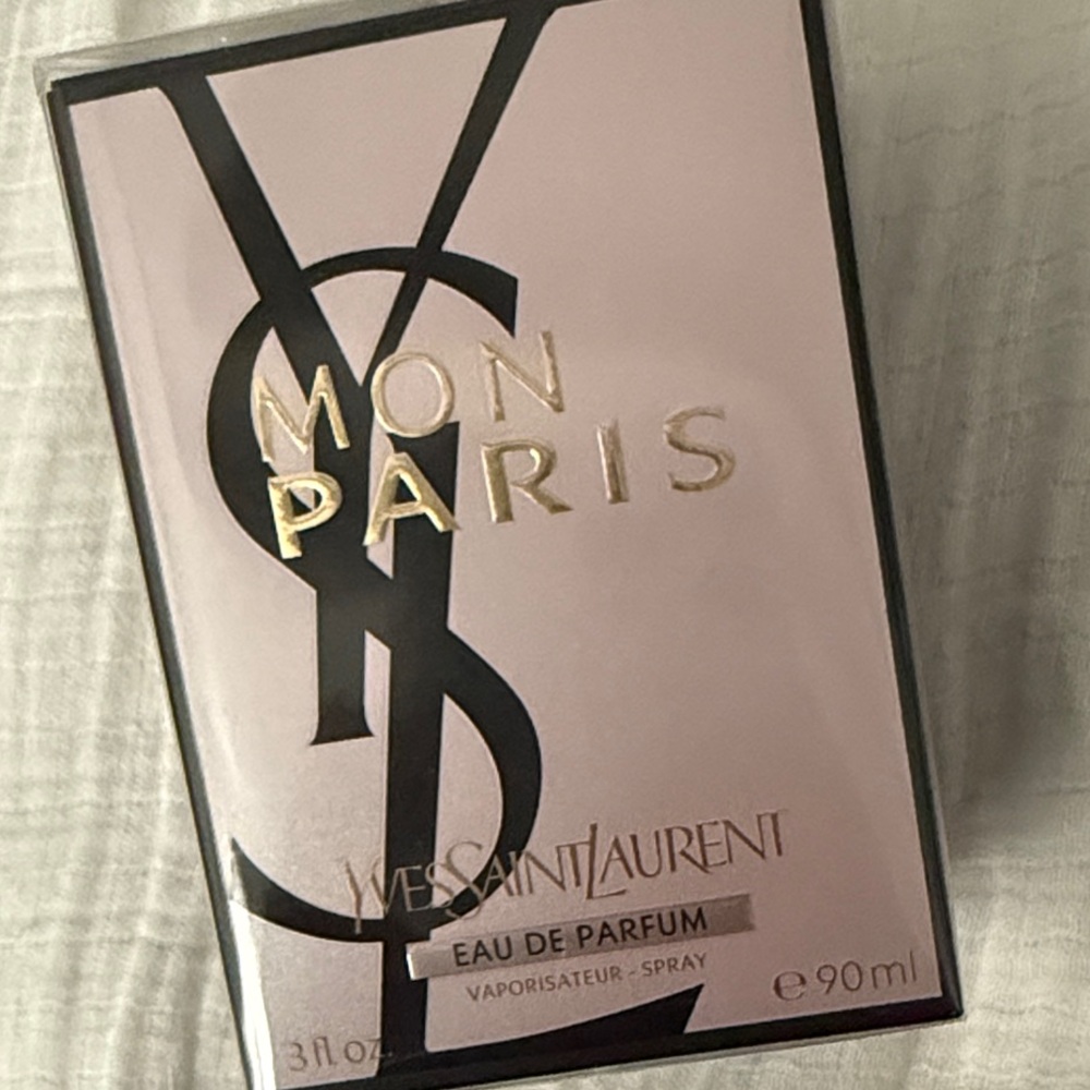 Yves Saint Laurent Mon Paris Eau de Parfum - Black and Pink